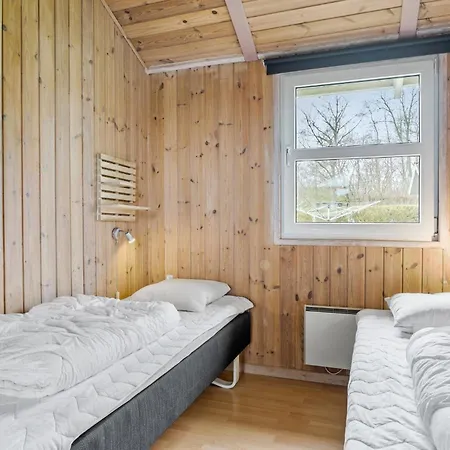 度假居 4 Bedroom Beautiful In Juelsminde